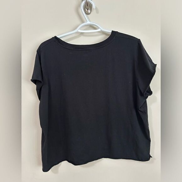 Levi's Black Cropped Tee - Picture 6 of 7